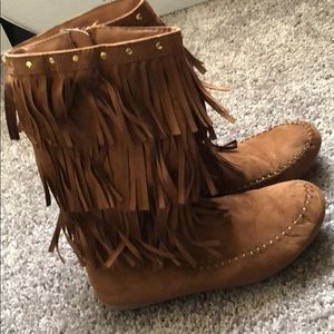 Cat & jack brown boots size 3 kids